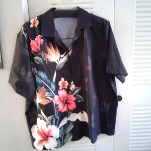 Mens Hawaiian Style Button Down Shirt